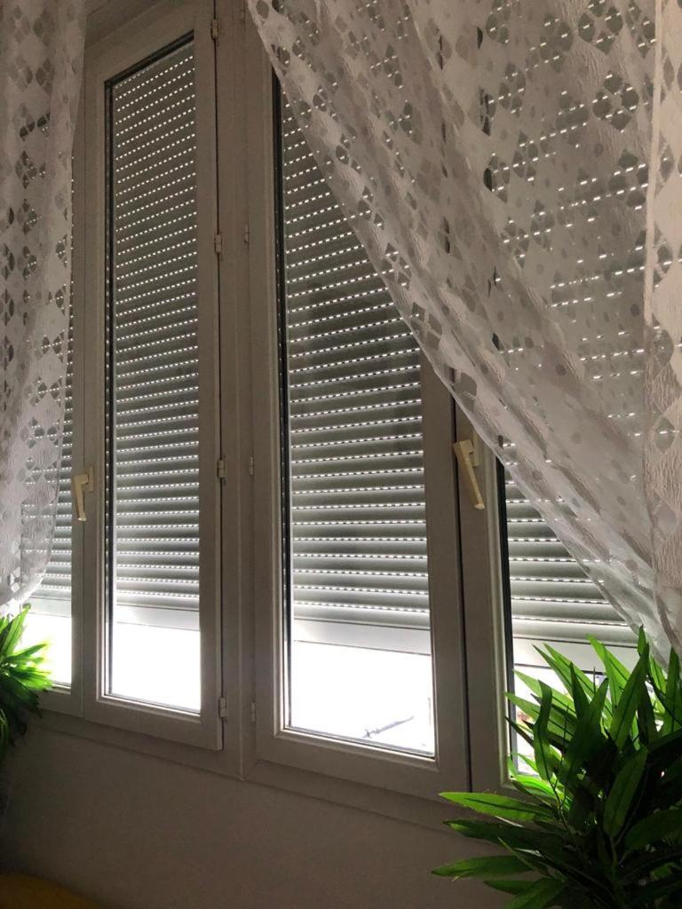 Appartamento Studyo Cosy 400 Metre Sacre Ceour Parigi Esterno foto